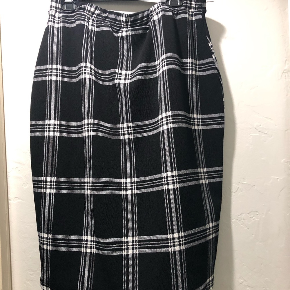 Plaid pencil skirt 3x black and white